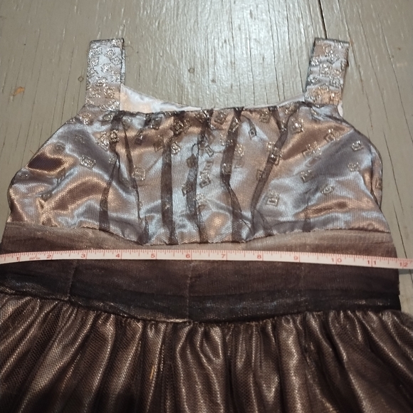 LOVE Girls Sleeveless Grey Metallic Shimmery Formal Dress With Toole Size 10 - Picture 9 of 12